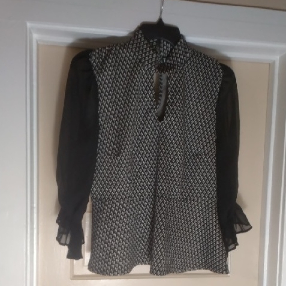 Chic Black and White Blouse